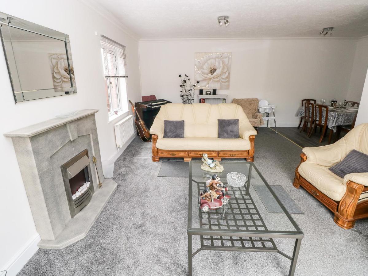 23 Charles Thomas Avenue Villa Pembroke Dock Kültér fotó